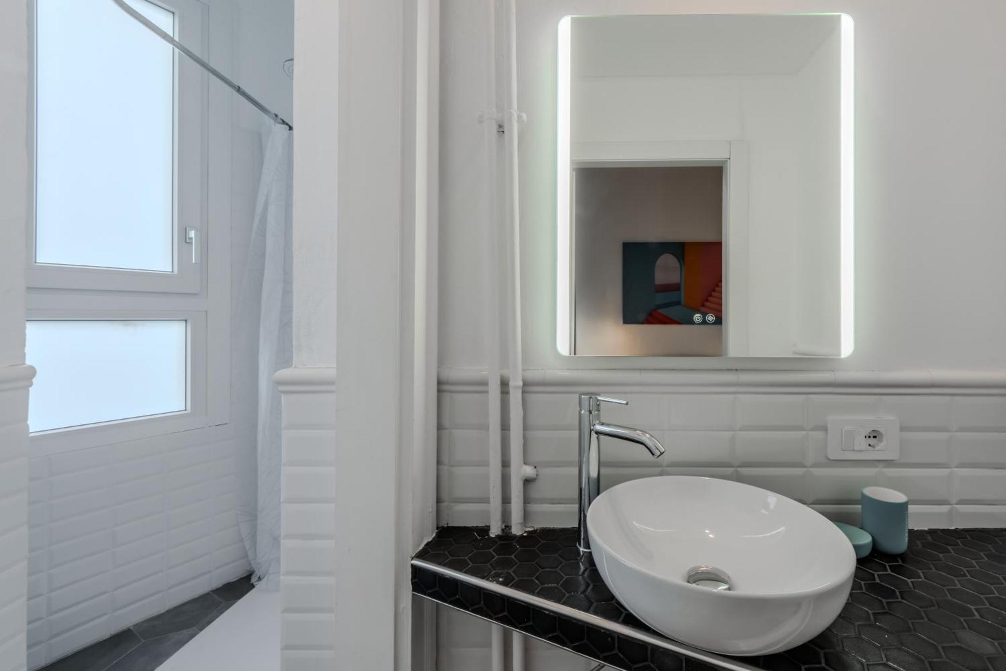 New And Functional Apartments Near The Metro Milán Exterior foto